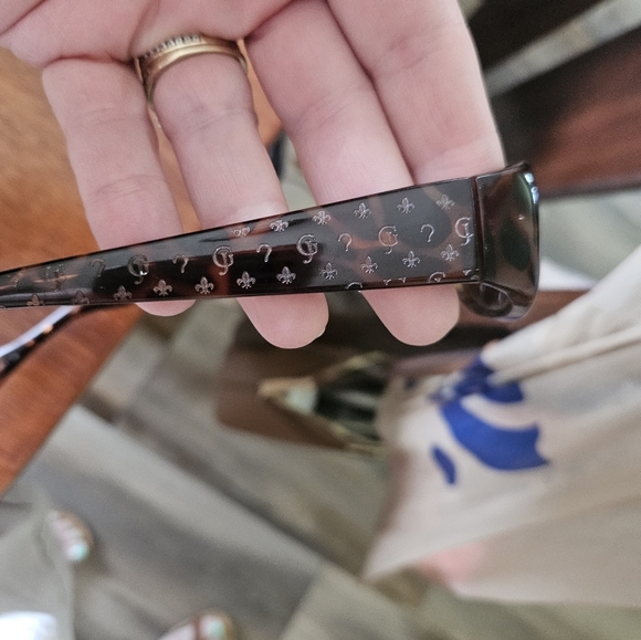 GUESS 6329 Tortoise Shell Sunglasses 51/18/133 - Picture 6 of 8